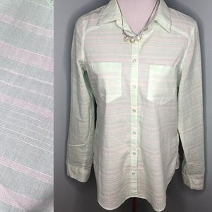 ✨2/$20✨Maurices Medium Seafoam Green Button Down